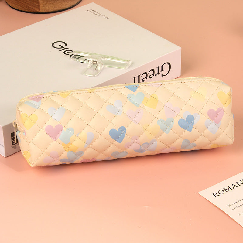 Quilted Heart Pattern Pencil Case Bowlift