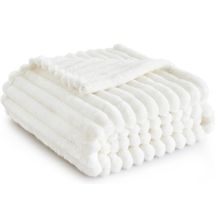 Cozy Plush Throw Blanket Bowlift