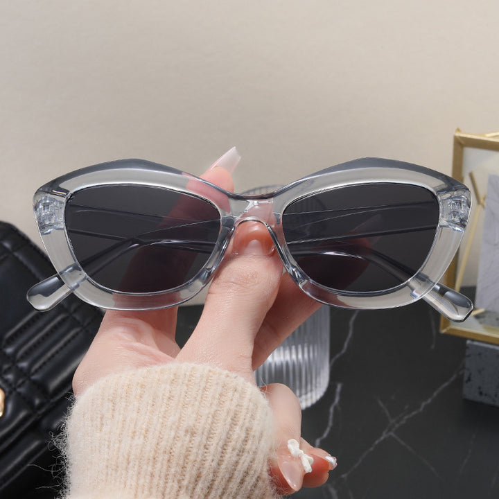 Ladies Cat-Eye Sunglasses with Stylish Leopard Pattern Bowlift