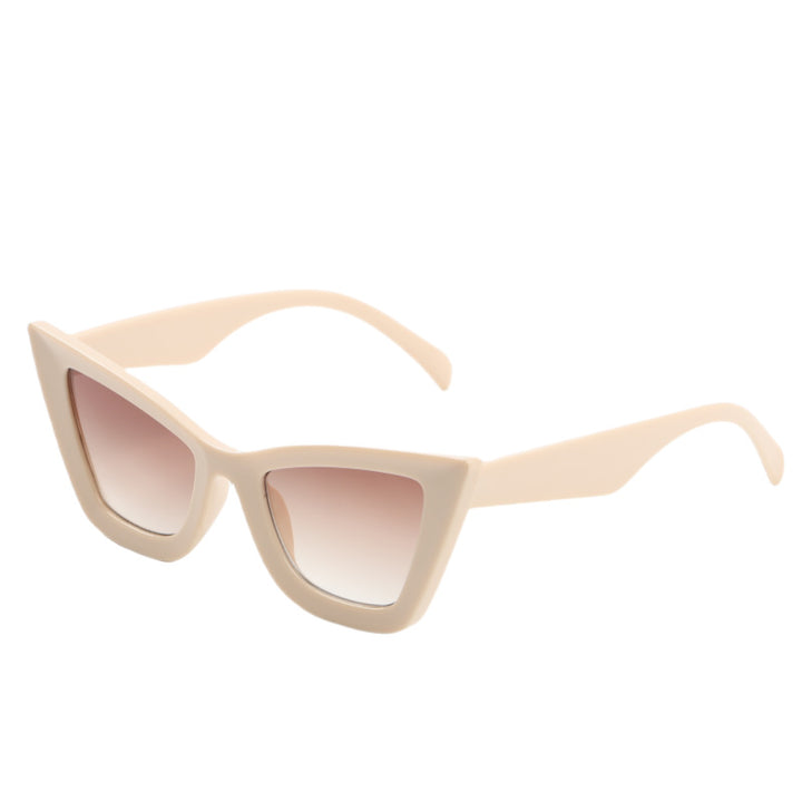 Women fashion forward Cat-Eye sunglasses Bowlift