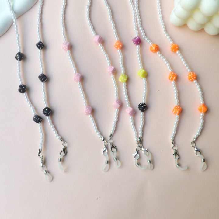 Elegant pearl glasses chain Bowlift