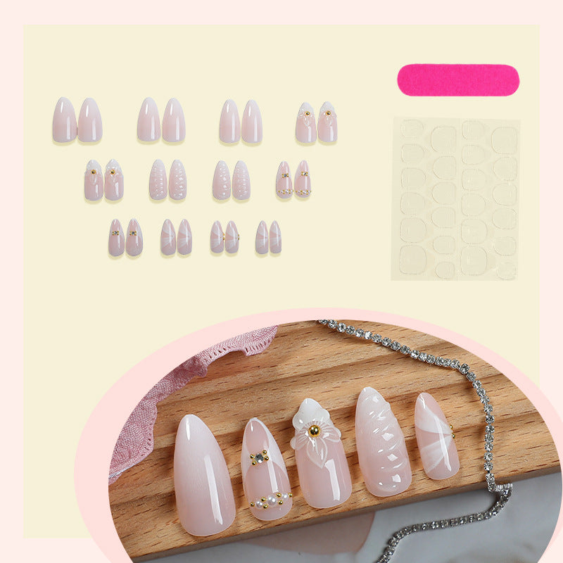 Decorative Nail Art Press-On Set with Floral and Gold Accents Bowlift