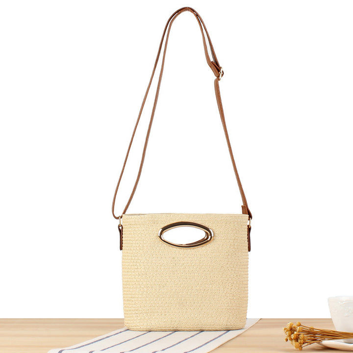 Shoulder bag made of hand-woven natural material with elegant ring closure Bowlift