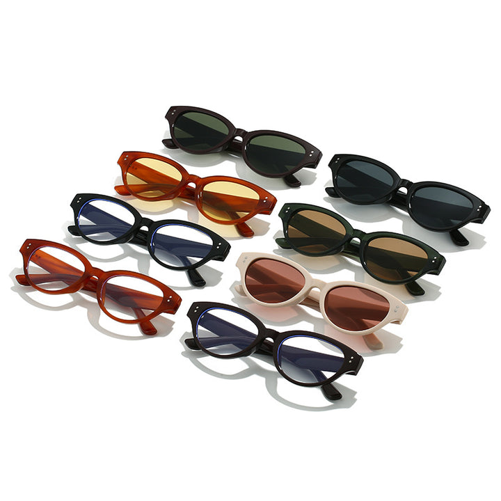 Women Cat-Eye Sunglasses with retro-inspired frame structure Bowlift