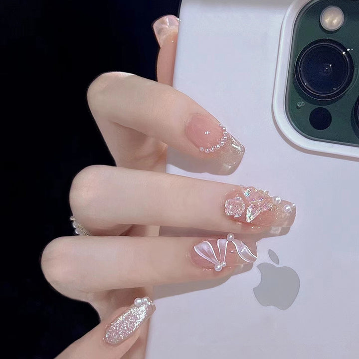 Elegant and Artistic Artificial Nails Bowlift