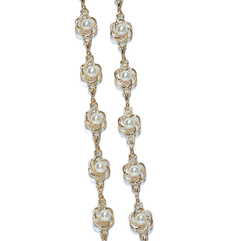 More elegant chain belt with pearl details Bowlift