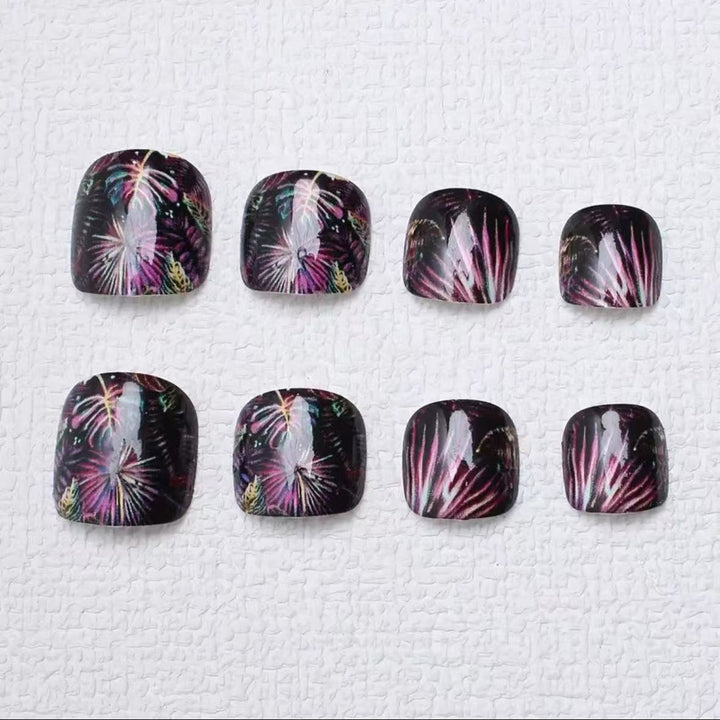 Nail art set with creative floral design Bowlift