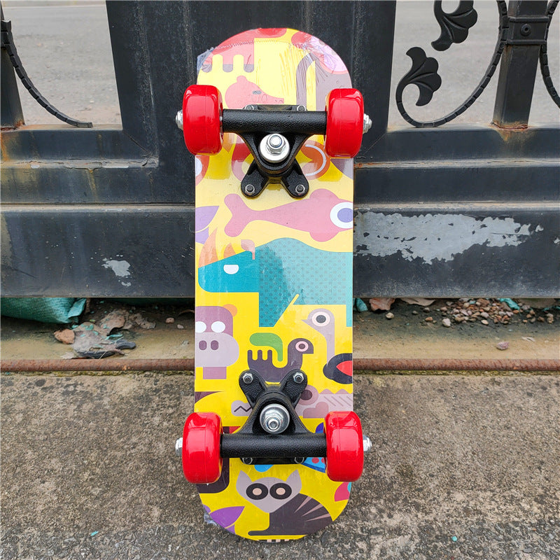 Cartoon-Themed Mini Skateboard Bowlift