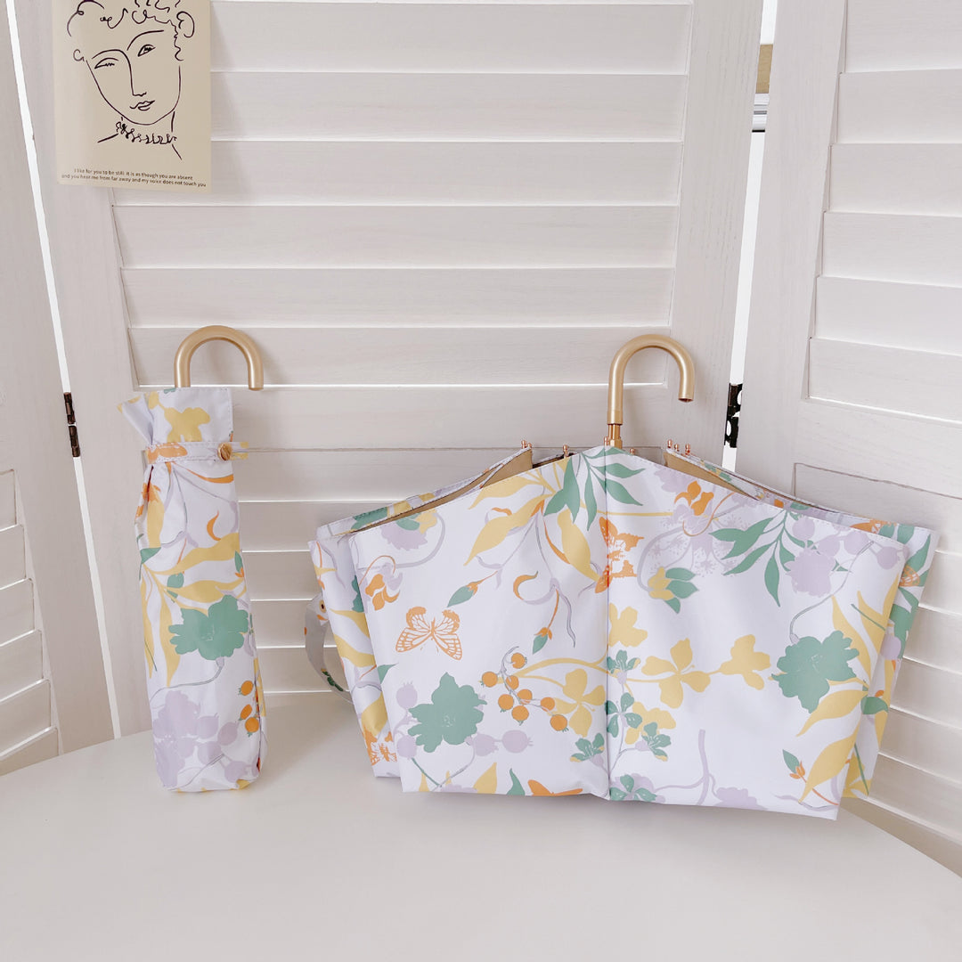 Women's Foldable Umbrella with Elegant Heart Design Bowlift