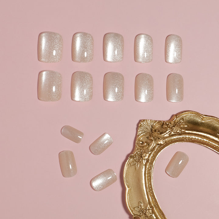 Glitter-Infused Press-On Nail Art Bowlift