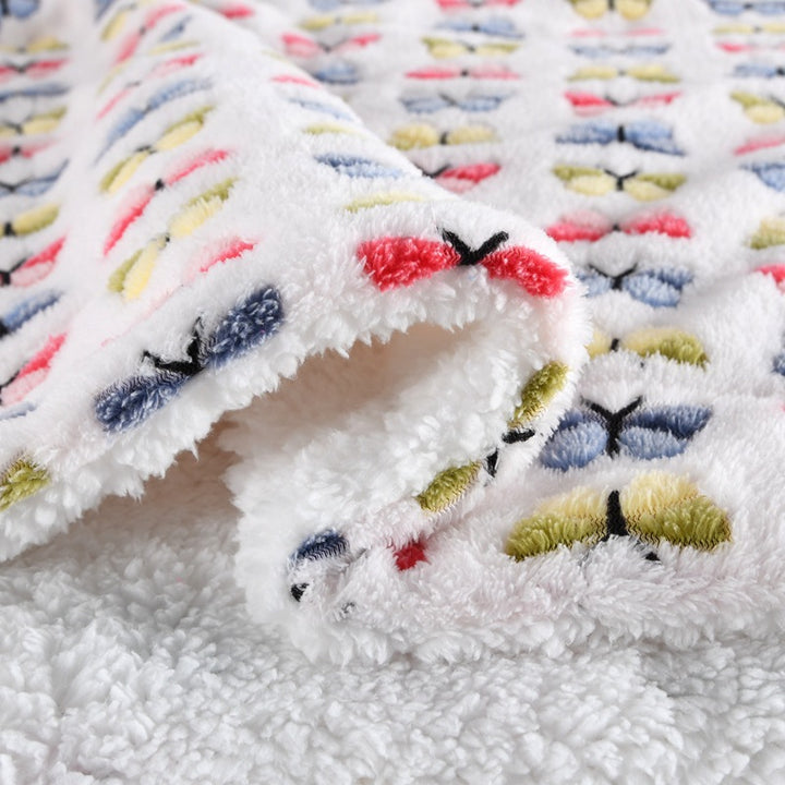 Women's Fleece Blanket with Reversible Design Bowlift