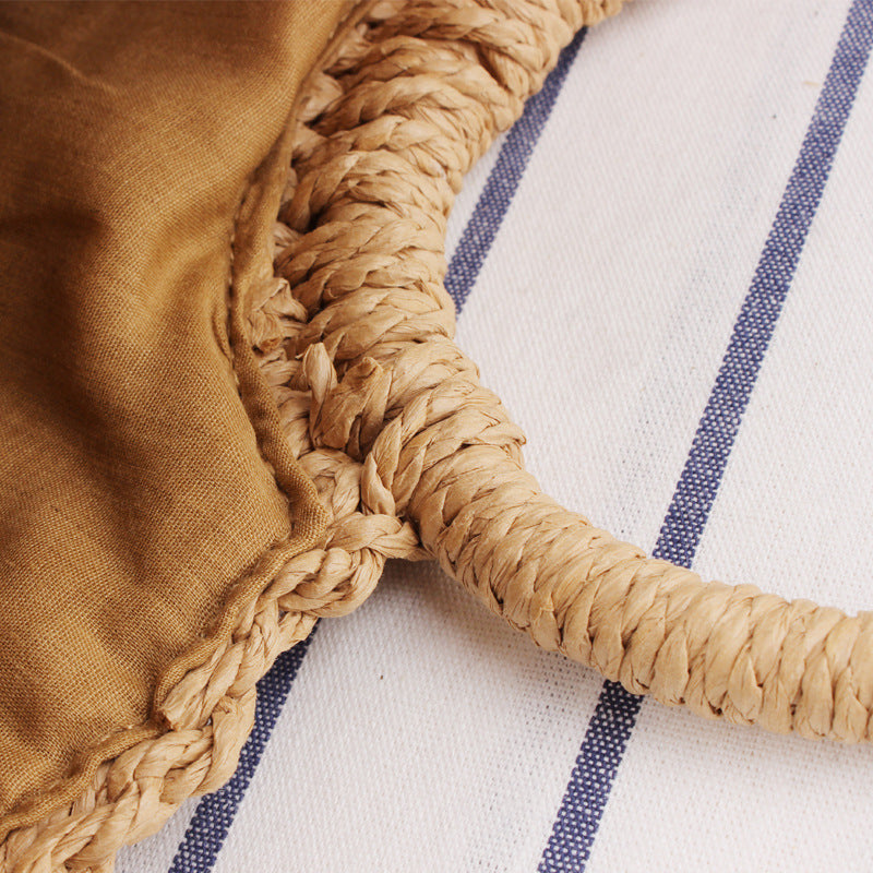 Beach bag made of durable woven material with modern circular design Bowlift