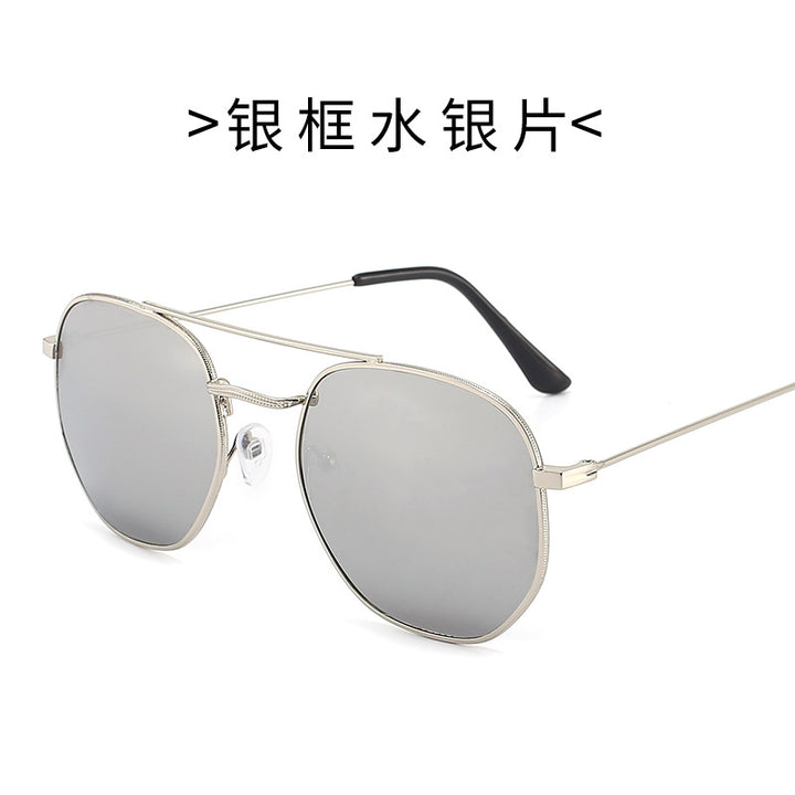 Ladies sunglasses with oval frame and protective gradient lens Bowlift