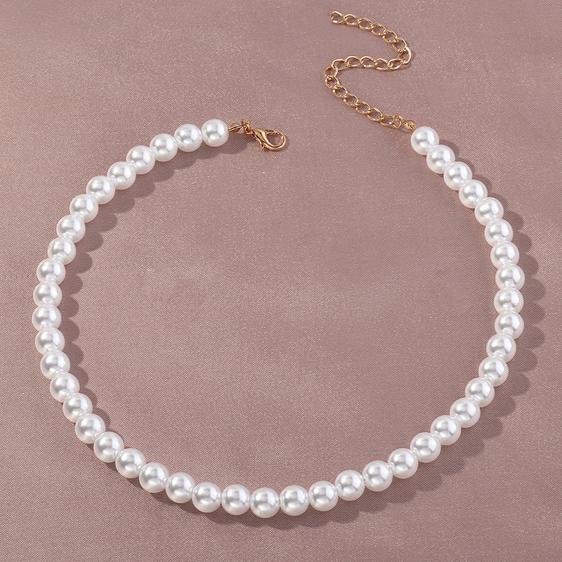 Elegant Pearl Necklace Bowlift