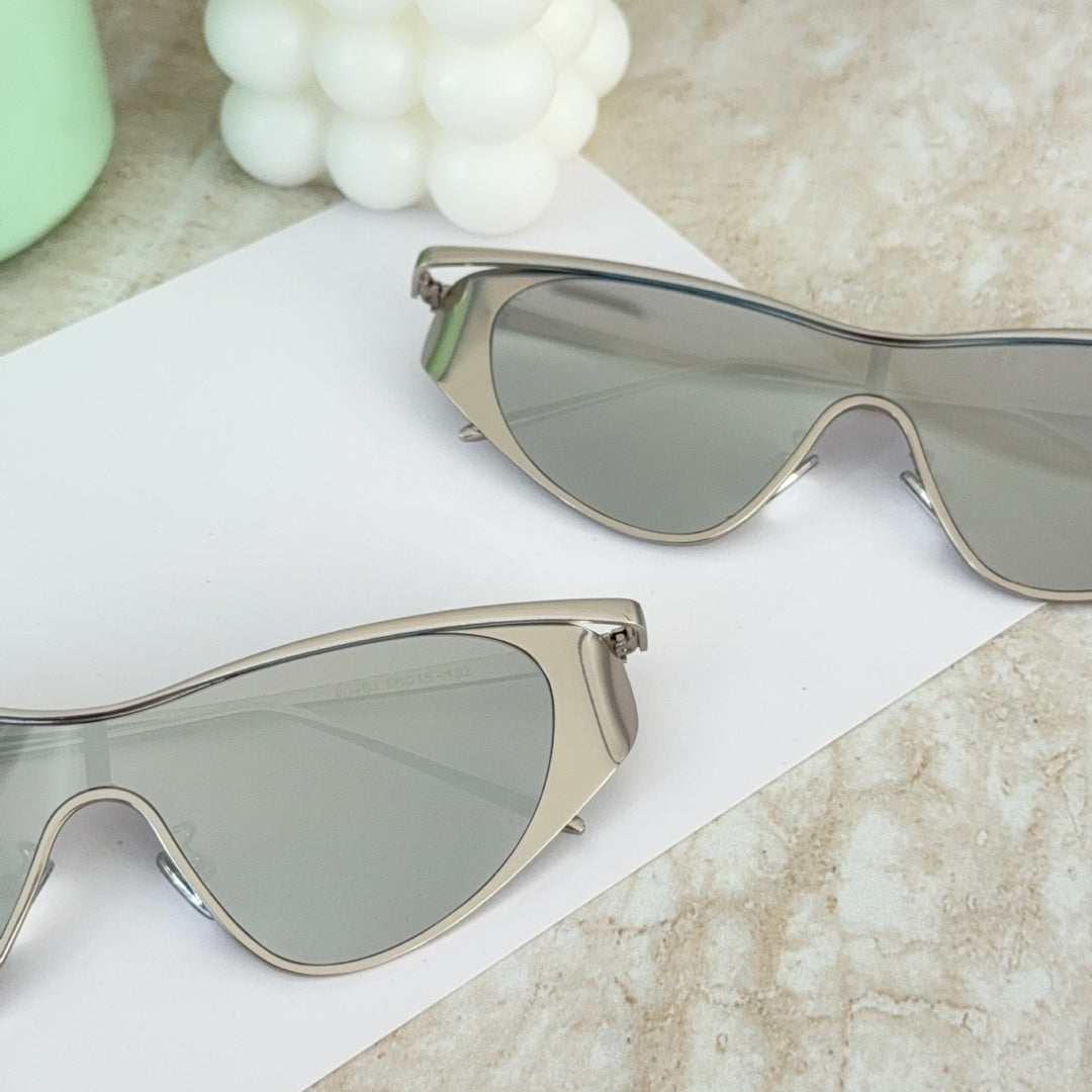 Fashion-Forward Shield Sunglasses Bowlift