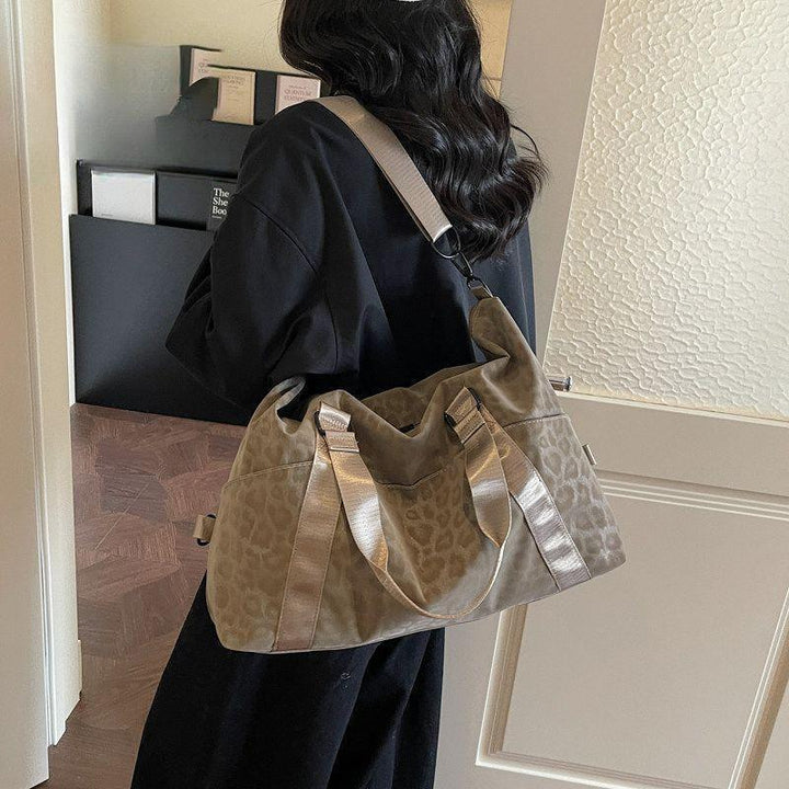 Lightweight Weekend Duffle Bag Bowlift