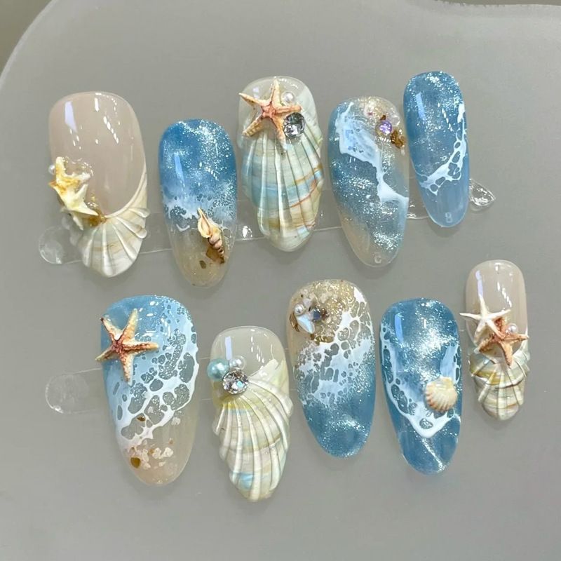 Nail art set with floral patterns and ombre effects Bowlift