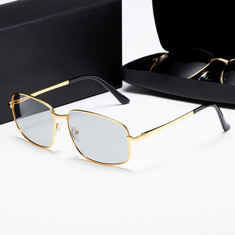 Women's elegant sunglasses with modern metal frame Bowlift