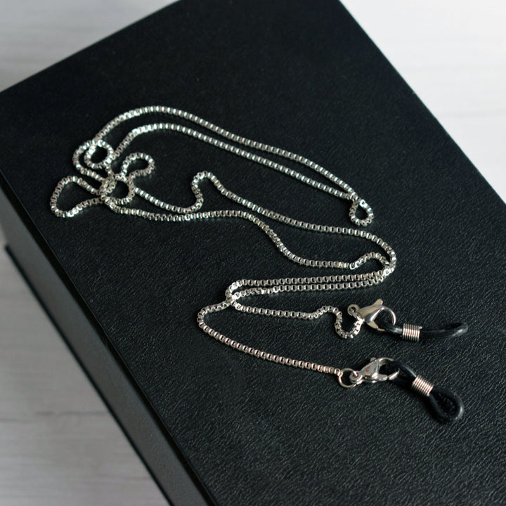Premium Metal Eyewear Chain Bowlift