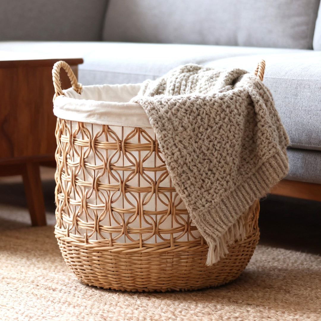 Handwoven storage basket made of natural material Bowlift