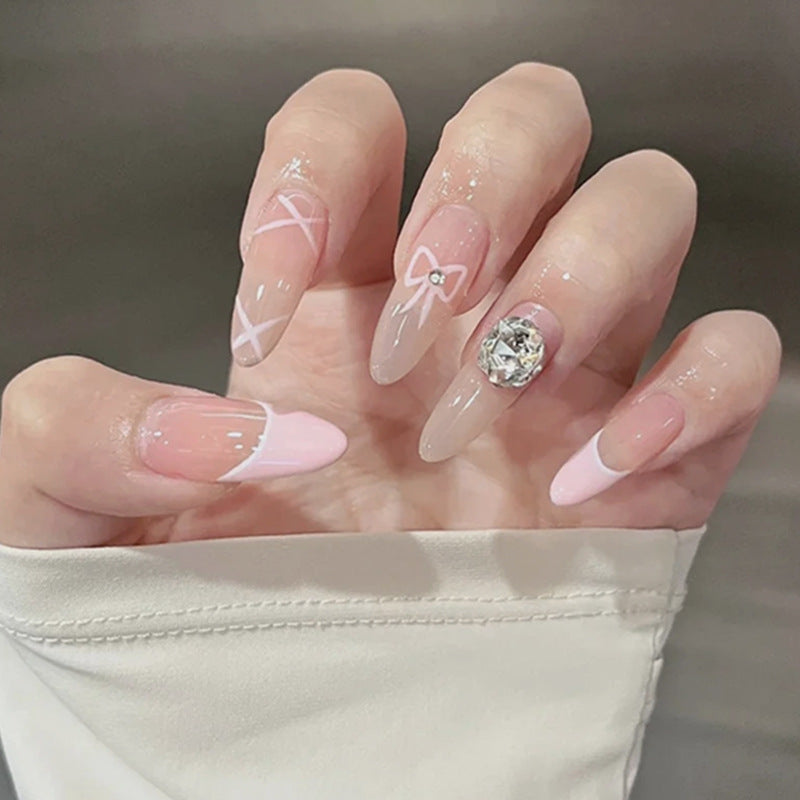 Artificial nail set with elegant design and dreamy 3D applications Bowlift