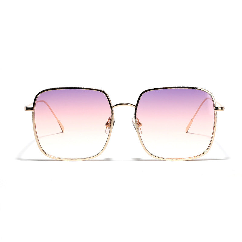 Women oversized sunglasses with elegant details Bowlift