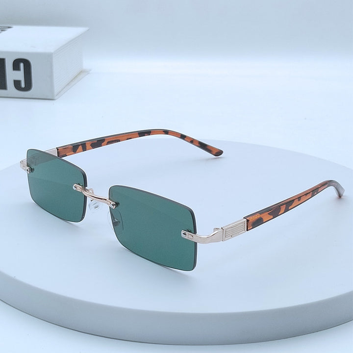 Women's fashionable rectangular sunglasses with unique design feature Bowlift