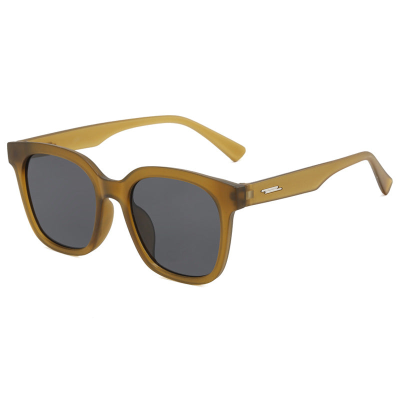 Women's sunglasses with a modern, angular plastic frame Bowlift