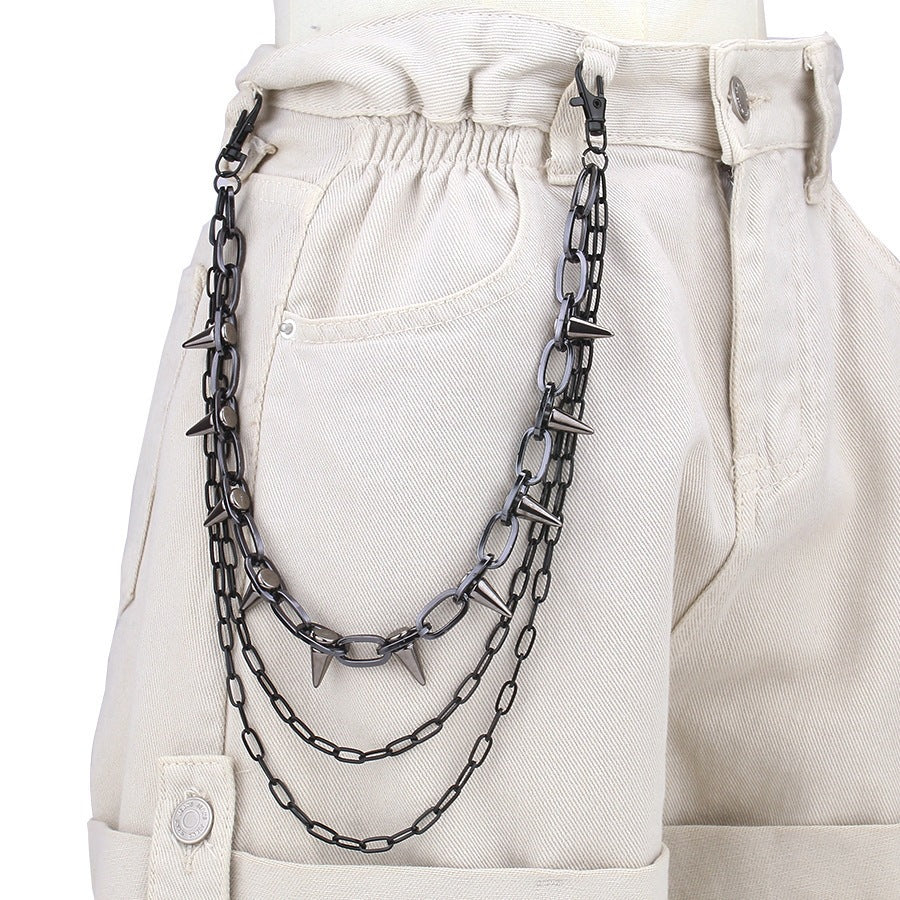Fashionable chain belt with stud accents Bowlift