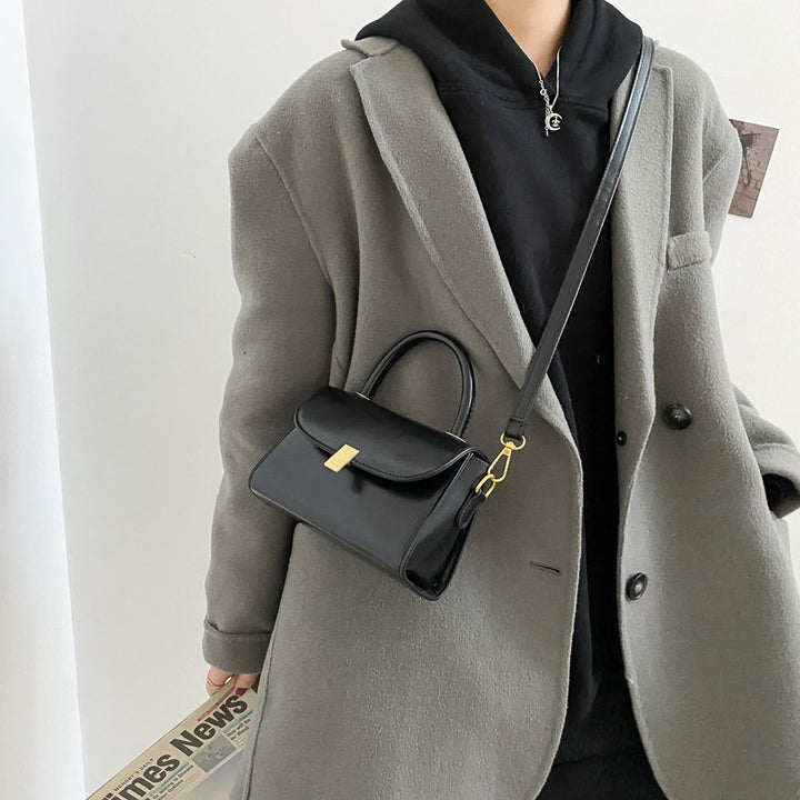 Sophisticated Structured Handbag Bowlift