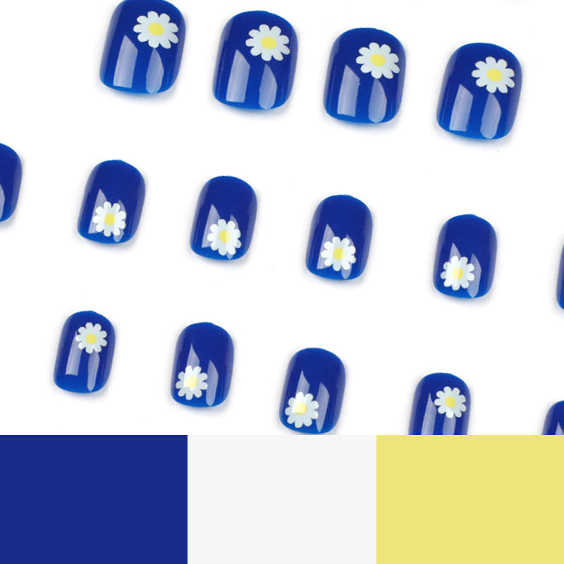 Artful Nail Art with Daisy Design Bowlift