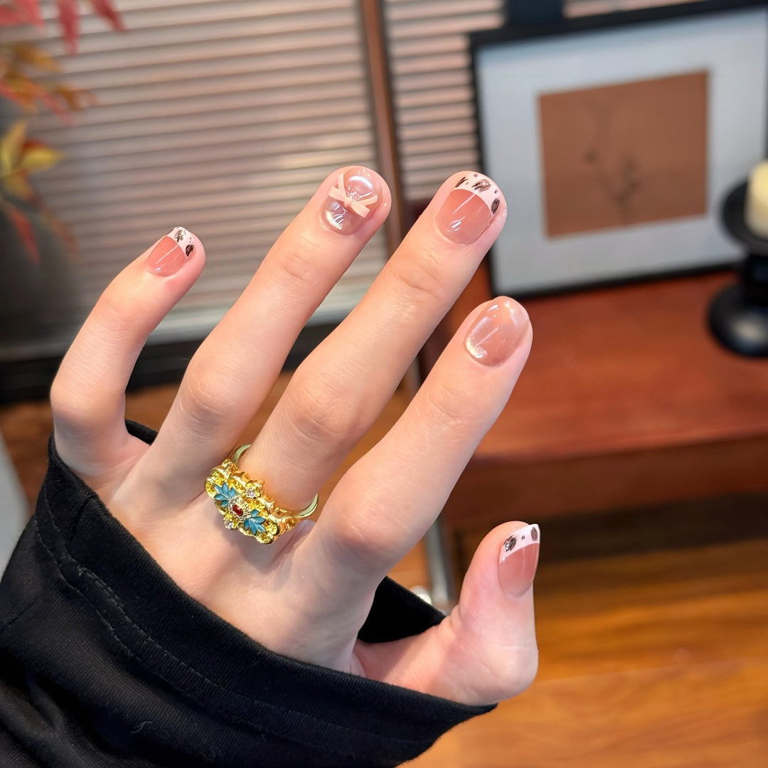 Artificial Nail Set with Decorative Design Bowlift