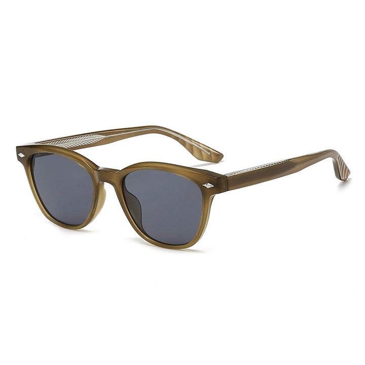 Ladies fashionable sunglasses in elegant tortoiseshell design Bowlift