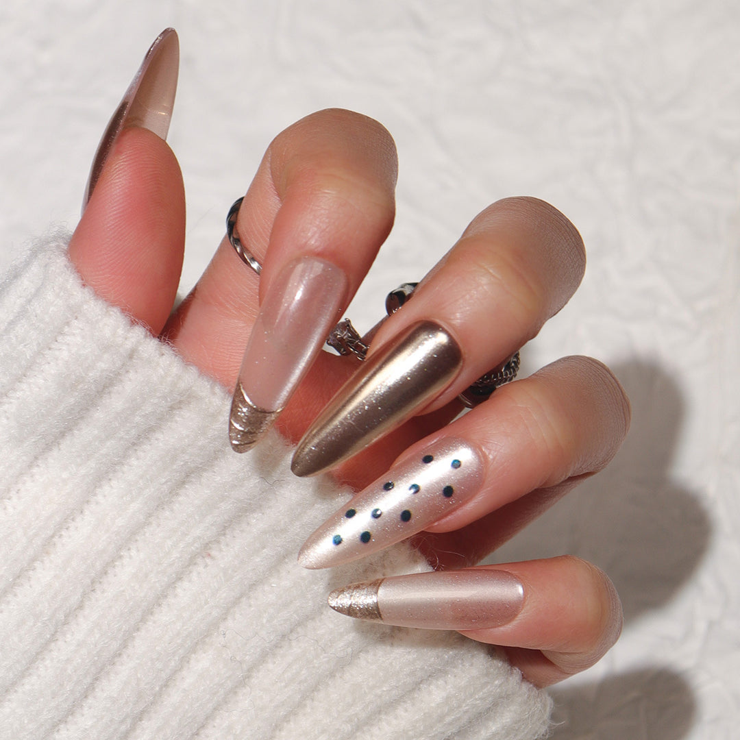 Glamorous Stiletto Nail Extensions Bowlift