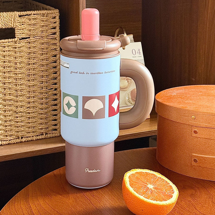 Women's drinking container with cheerful cat design Bowlift