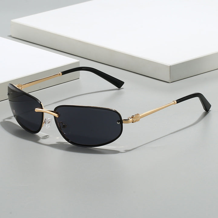 Luxurious Vintage-Inspired Gradient Sunglasses Bowlift