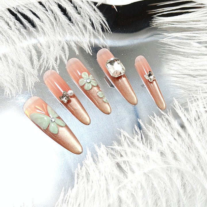 Artistic Nail Art Design Bowlift