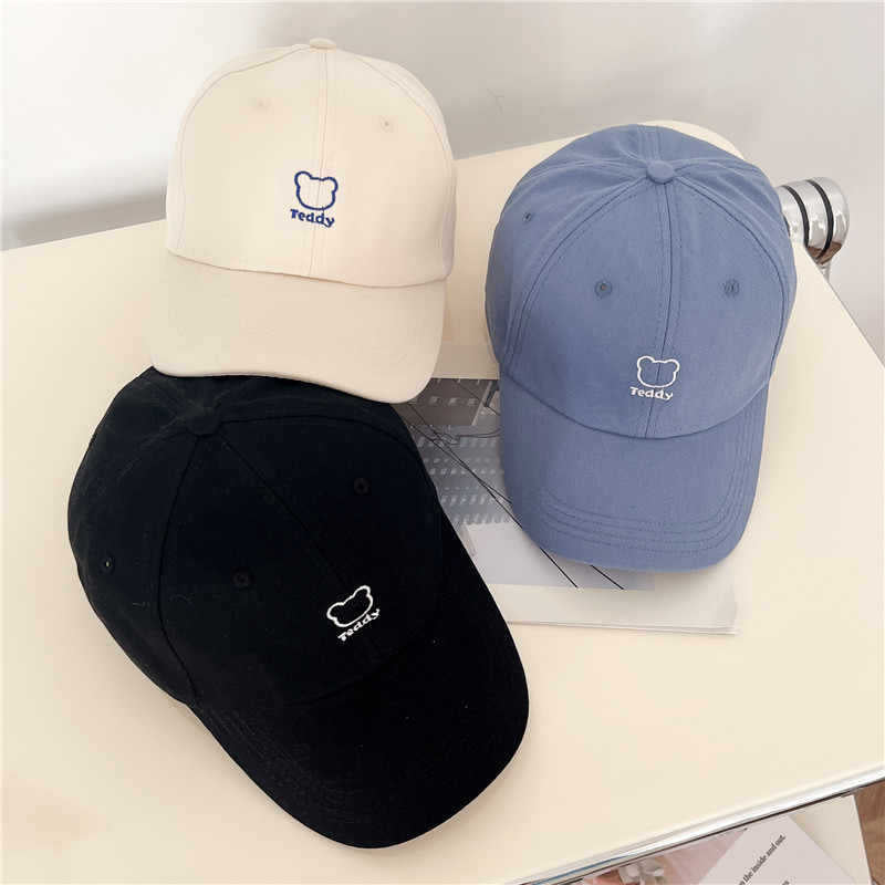 Women's Playful Teddy Bear Embroidered Baseball Cap Bowlift