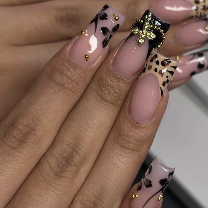Decorative Acrylic Press-On Nail Set Bowlift
