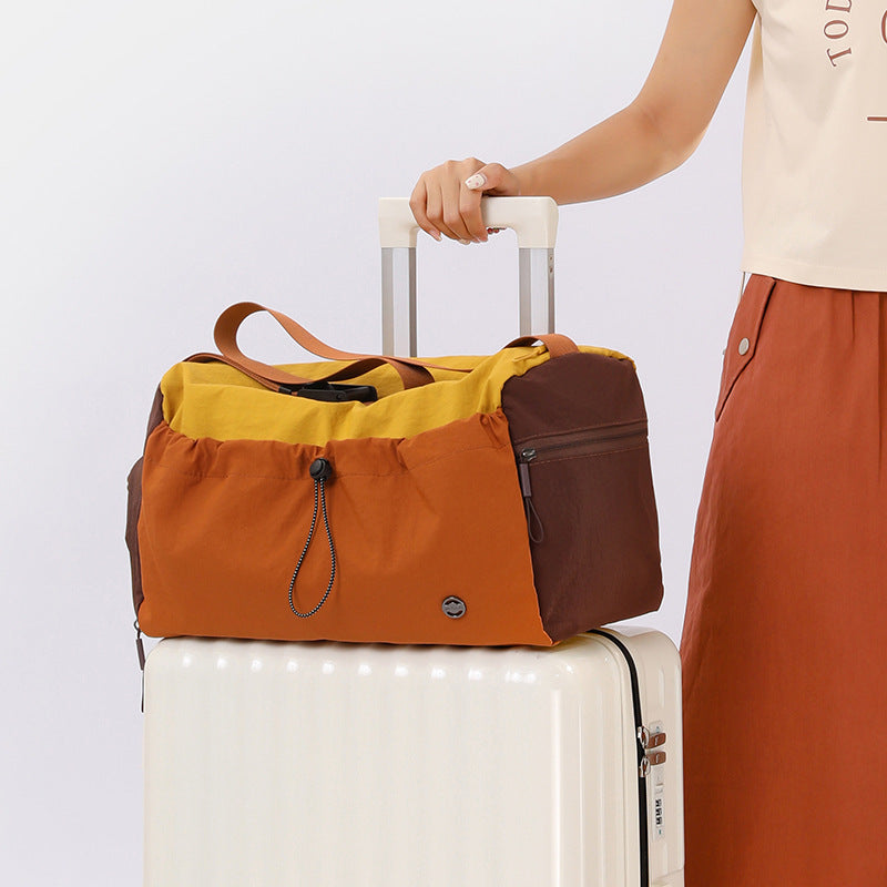 Practical Sports Bag With Expandable Storage Bowlift