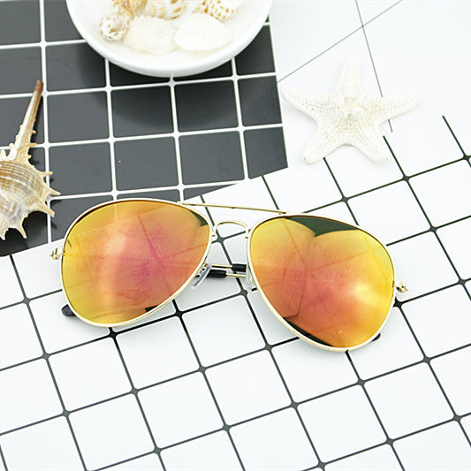 Women's modern pilot sunglasses with gradient lens design Bowlift