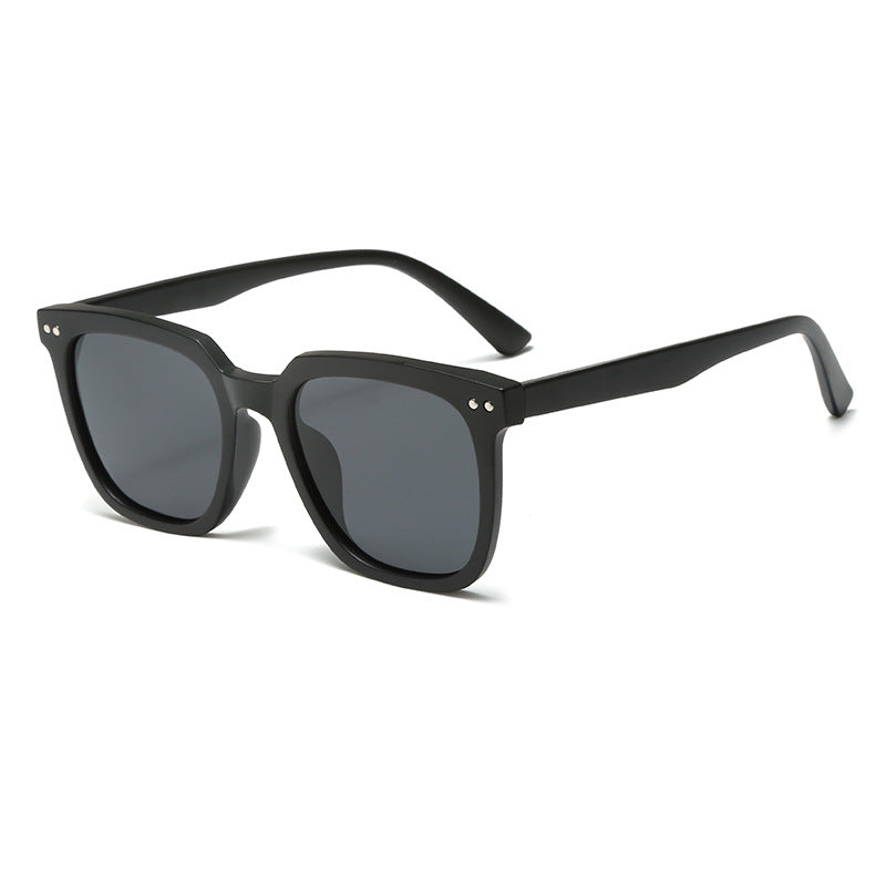 Ladies fashionable sunglasses Bowlift