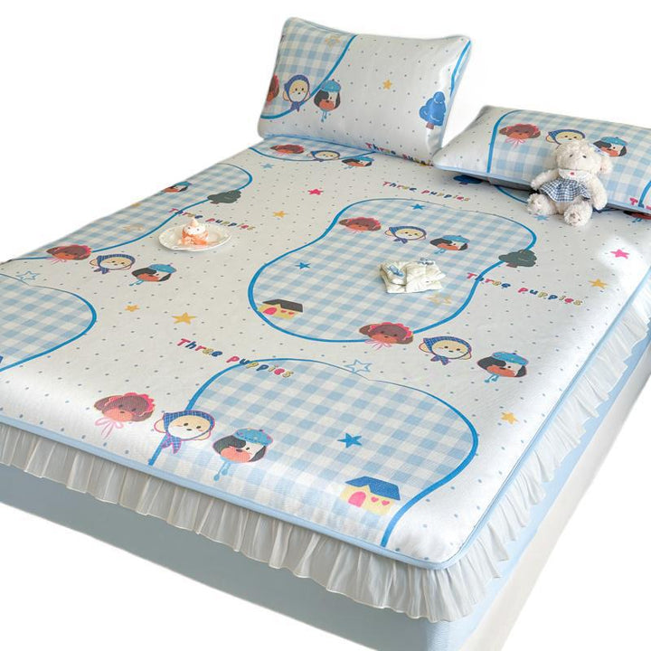 Decorative Bear-Print Mattress Protector