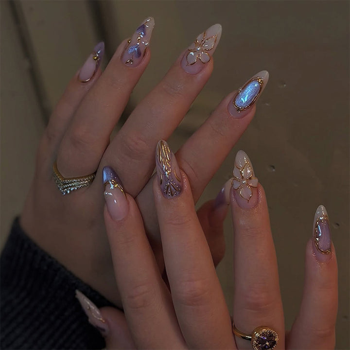 Artful nail set with floral accents Bowlift