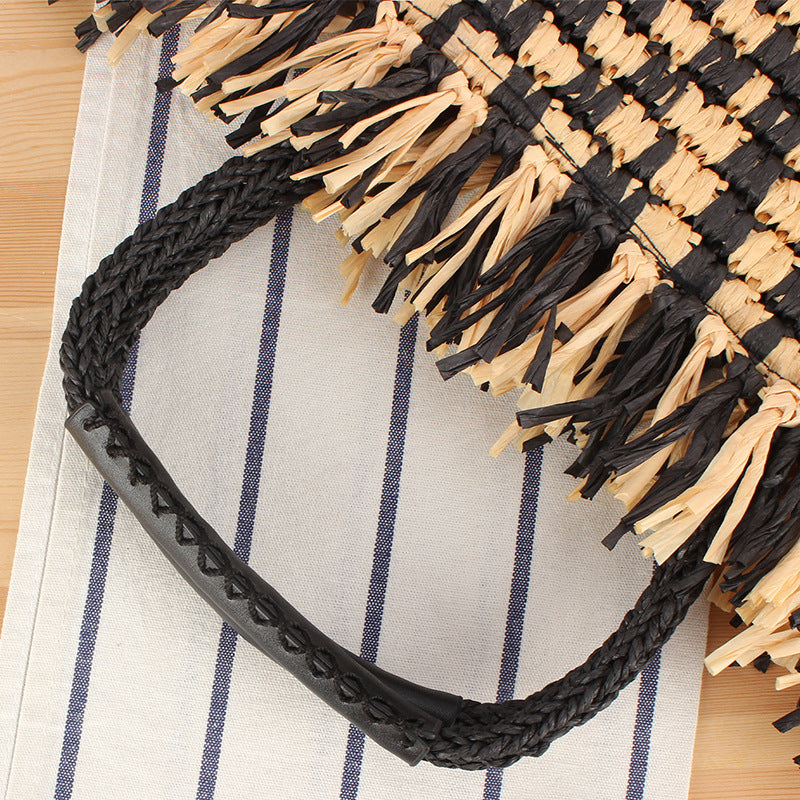 Basket bag with eye-catching geometric design Bowlift