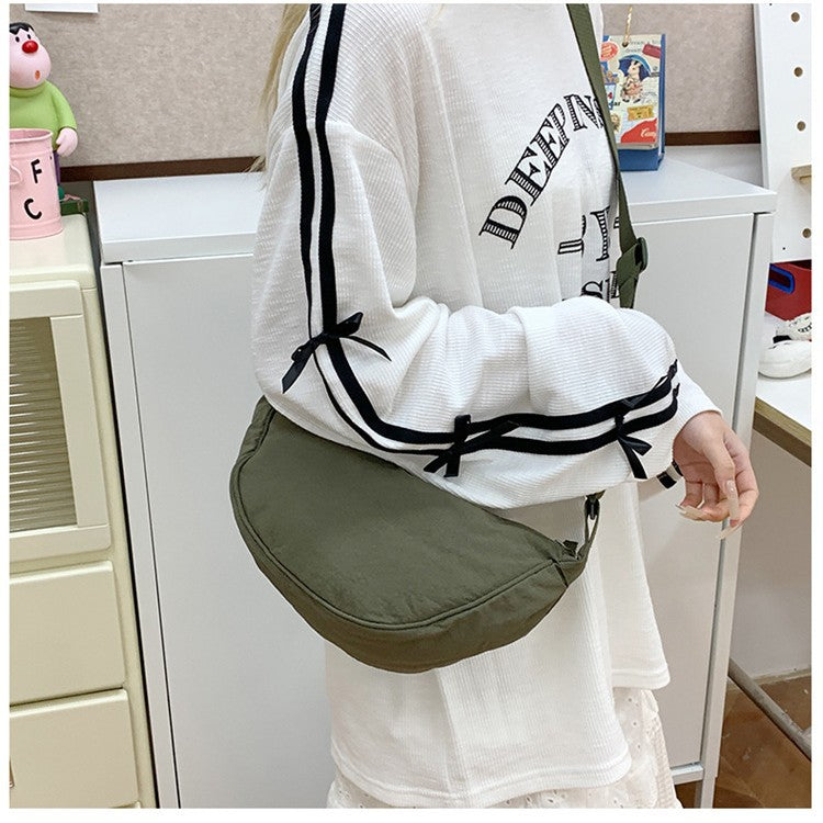 Shoulder bag with adjustable shoulder strap and practical compartments Bowlift