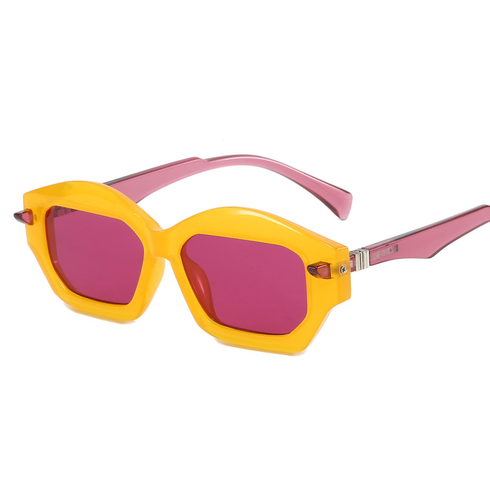 Women's Modernist Sunglasses with Eye-Catching Frame Bowlift