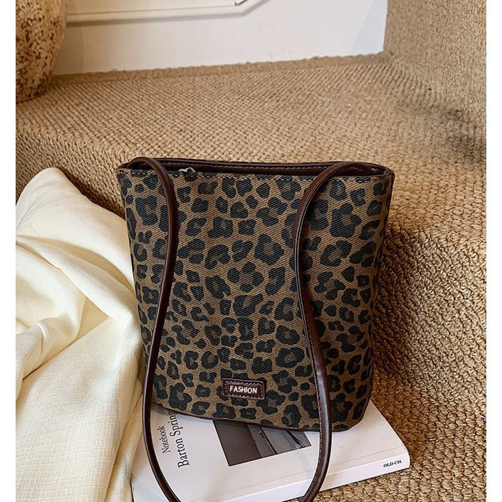 Fashionable Animal Print Crossbody Bag Bowlift