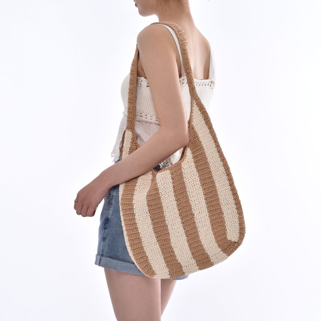 Handmade knitted bag Bowlift