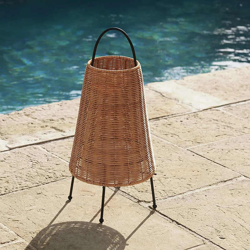 Elegant table lamp made of woven material Bowlift